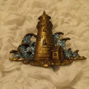 Lighthouse pin